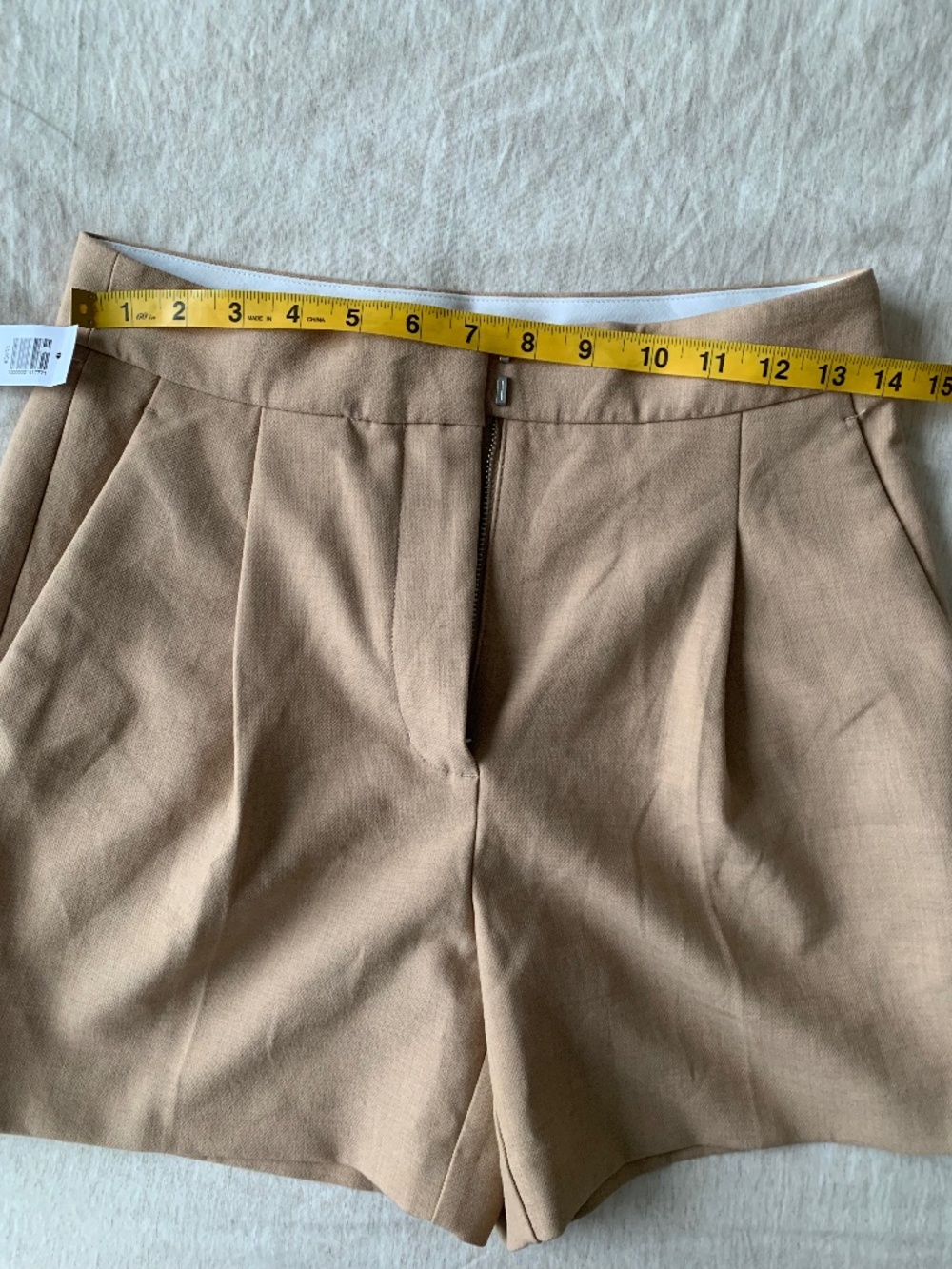Wilfred shorts in Heather Oat Beige Women's size 4 - Picture 8 of 11